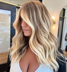 Long Blonde Hair Transformation, Highlights With Money Piece Blonde, Chunky Dimensional Blonde, Chunky Lowlights For Blondes, Butter Blonde Hair Color, Butter Blonde Balayage, Blonde Shadow Root With Money Piece, Blonde Hair With Dimension, Blonde Balayage With Money Piece