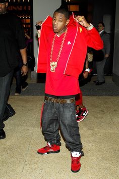 2000 Boys Fashion, Soulja Boy Outfits, Soulja Boy 2000s, 2000s Male Fashion, 2000s Outfits Men, 2000’s Outfit, Hip Hop Style Outfits, Saggin Pants, 2008 Fashion