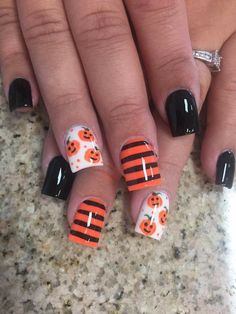 Fall French Tip, Nail Designs For Fall, Tip Nail Designs, Nails Thanksgiving, Home Nail Art, Thanksgiving Nail Art, Thanksgiving Nail, Thanksgiving 2020