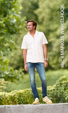 Together with racing driver Markus Winkelhock and the readers of auto motor und sport magazine, MAC developed the perfect jeans for motorists and active men. The Ultimate Driver Pants are the ideal trousers with a masculine and sporty look – behind the steering wheel and for everyday life! The Perfect Jeans, Sport Magazine, Auto Motor, Racing Driver, Sporty Look, Active Lifestyle