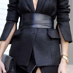 Obi Style, Oversized Belt, Leather Corset Belt, Corset Belt, Leather Corset, Trik Fotografi, Fashion Weeks, Street Outfit, Looks Chic