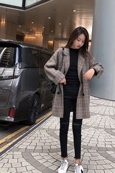 Loose Elegant Plaid Woolen Coat Jacket – Tomscloth Casual Double-breasted Fall Blazer, Casual Brown Double-breasted Blazer, Classic Oversized Plaid Outerwear, Casual Long Coat Blazer For Winter, Casual Plaid Long Sleeve Blazer, Casual Long Sleeve Plaid Blazer, Casual Oversized Blazer For Winter, Brown Oversized Casual Blazer, Oversized Brown Casual Blazer