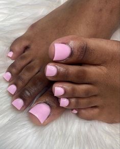 Winter Toenail Colors, Toenail Colors, Summer Pedicure Colors, Pink Toe Nails, Pink Pedicure, Shellac Nail Colors, Trendy Nail Polish, Summer Pedicure, Gel Pedicure