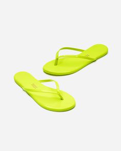 Patent Gloss Lily sandals feature a sleek and glossy finish that elevates their minimalist design with a playful burst of color. Burst Of Color, Vegan Kids, Simple Top, Women's Sandals, Neon Yellow, Flip Flop Sandals, Black Sandals, Minimalist Design, Womens Sandals