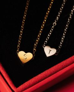 Two hearts, two initials. Simple & meaningful. 💕 #personalizedjewelry #gemories