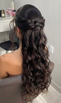 Hairstyles For Ball Prom, Debut Hairstyles Debutante, Bridesmaid Hairstyles For Layered Hair, Dama Hairstyles Quinceanera Curly, Mom Of Quinceanera Hair, Fancy Hair Down, Prom Hairstyles Thinner Hair Half Up Half Down, Quinceanera Guest Hairstyles, Indian Wedding Guest Hair