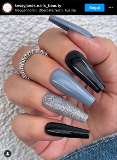 Extra long coffin nails in grey and black color with silver glitter #longnails #coffinnails #black #grey #silver Grey Acrylic Nails, Black Acrylic Nails, Gray Nails, Fall Acrylic Nails, Silver Nails, Minimalist Nails, Coffin Nails Designs, Pretty Acrylic Nails