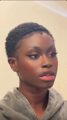 Big Chop Styles 4c Hair, Twa Styles, Short Shaved Hairstyles, Twa Hairstyles, Natural Hair Short Cuts, Short Hair Black