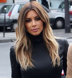 Brunette to Blonde...Think I'm gonna change it up and attempt this for summer Kim Kardashian Blonde, Human Lace Front Wigs, Trendy We Fryzurach, Fun Hairstyles, Kim Kardashian Hair, Kardashian Hair, Hair Brunette, Blonde Lace Front Wigs, Frontal Hairstyles