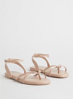 Neutral Flats, Wide Sandals, Sandal For Women, Staple Shoes, Everyday Sandals, Beige Sandals, Unique Fits, Perfect Date, Comfortable Sandals