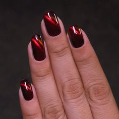 Red Nails Magnetic, Magnetic Nails Red, Red Magnetic Nails, Chrome Nail Polish, Fall Ombre, Magnetic Nail Polish, Chrome Nails Designs, Polished Nails, Fall Gel Nails