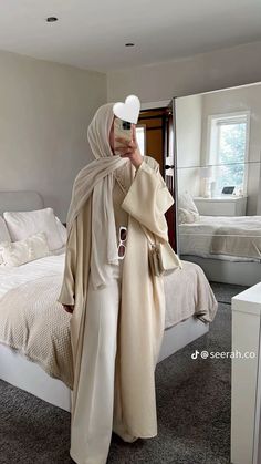 🤎 Abaya Girl Aesthetic, Hijab Inspo Outfit, 2023 Business Casual Outfits, Old Money Hijab Outfit, Casual Brunch Outfit Fall, Casual Outfits For Women Fall, Classy Hijab Outfits, Night Out Outfit Jeans, Business Casual Outfits For Women Fall