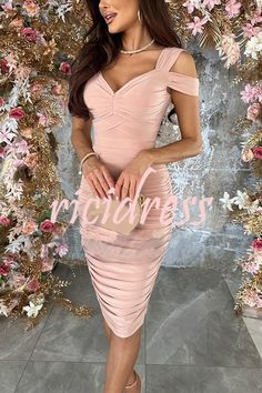 Summer Cocktail Attire Wedding, Wedding Guest Midi Dress, Summer Cocktail Attire, Pencil Midi Dress, Vestidos Color Rosa, Midi Pencil Dress, Party Kleidung, Style Party, Red Midi Dress