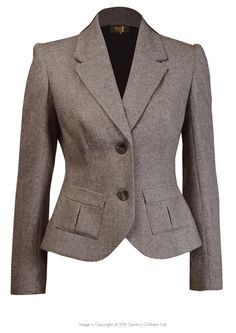 Blazer Style, Tweed Suits, 40s Fashion, 1930s Fashion, Classy Work Outfits, Tailored Blazer, Of Outfits, Moda Vintage, Vintage Coat