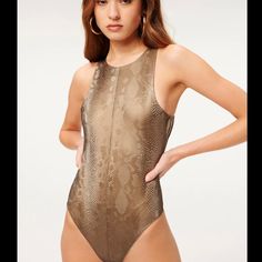 Good American Better Than Leather Bronze Snake Bodysuit New With Tags, Perfect Condition Size 1 (Extra Small) Gold Body Suits, Snake Bodysuit, Faux Leather Outfits, Black Velvet Bodysuit, White Long Sleeve Bodysuit, Black Bodysuit Longsleeve, Leather Jewels, Leather Bodysuit, Leather Clothing