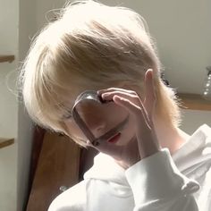 txt beomgyu Beomgyu Dog Filter, Brown Beomgyu, Beomgyu Dark Aesthetic, Beomgyu Glasses, Pfp Beomgyu, Blonde Beomgyu, Beomgyu Blue Hour, Beomgyu Core, Beomgyu Funny