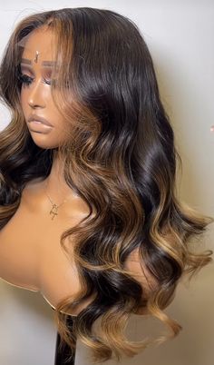 Blond Highlights In Front Of Hair, Dark Brown Wig With Highlights, Brown Highlights On Wig, Black Wig Brown Highlights, Balayage Hair Color For Brunettes, Highlights Brown Hair Wig, Honey Blonde Balayage On Black Hair