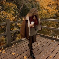 October Aesthetic Instagram, Modern Fall Aesthetic, Halloween Vibes Outfit, October Aesthetic Outfit, Cozy Fall Aesthetic Outfit, Cozy Fall Fashion