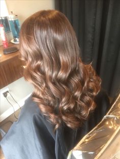 Color Ideas For Hair, Hair Cuts For Medium Hair, Cuts For Medium Hair, Hairstyles Cute And Easy, Caramel Honey Blonde, Spring Hair Color Trends, Hair Caramel, Hairstyles For Long Hair, Hair Inspo Color