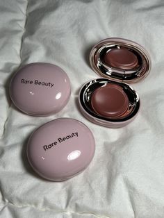 Rare Beauty Products Aesthetic, Makeup Blush Aesthetic, Makeup Brands Aesthetic, Rare Beauty Blush Aesthetic, Blush Aesthetic Makeup, Rare Beauty Melting Blush, Rare Beauty Cream Blush, Rare Beauty Aesthetic, Rare Blush