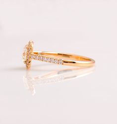 Cushion cut halo ring - made in 14k / 18k rose gold and set with clear, natural, high quality diamonds. This listing is for ROSE GOLD, you can order other colours from the following links: ● Yellow gold - https://www.etsy.com/il-en/listing/715097577/ ● White gold - https://www.etsy.com/il-en/listing/701246352/ CENTER DIAMOND SPECIFICATIONS Shape: Cushion Cut Total Carat Weight: 1.0CT Color: H - I Clarity: VS2 - SI1 SIDE DIAMONDS SPECIFICATIONS Shape: Round Total Carat Weight: 0.33 TCW Color: G + One Carat Engagement Ring, Cushion Cut Halo Ring, Tri Color Ring, Engagement Ring Pave, Cushion Cut Halo, Cushion Diamond Ring, Engagement Ring Halo, Cushion Engagement Ring, Ring Halo