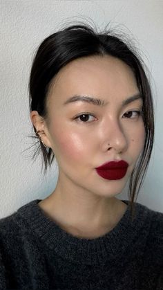 French Makeup, Fall Makeup Trend, Red Lipstick Makeup, Red Lip Makeup, Winter Makeup, Bold Makeup, Aesthetic Tumblr, Sunset Aesthetic, Bold Lips