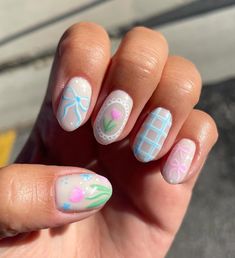 Korean Nail Trends, Nail Colors Gel Polish, Summer Nails Floral, Soft White Nails, Sparkling Nails, Boring Nails, Funky Nail Designs, Pastel Nails Designs