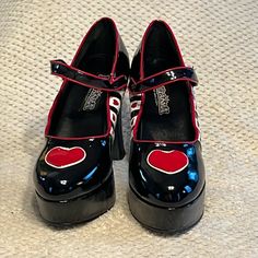 Queen Of Hearts Black Platform Heels Size 8 With Hearts And Stripes. New With Tags Queen Of Hearts Shoes, Clear Boots, Pink Suede Heels, Lizzie Hearts, Heart Shoes, Court Heels, Black Platform Heels, Steve Madden Heels, Slip On Pumps