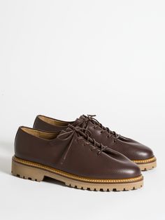 EDOUARD LUG GRAINED CAFÉ Vagabond Lifestyle, Dark Academia Outfits, Urban Shoes, Academia Outfits, Aesthetic Shoes, Rubber Shoes, Stay Fresh, Sole Shoes, Lug Sole