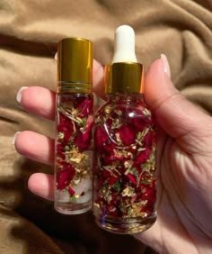 Aphrodite Bath, Oils Aesthetic, Aphrodite Oil, Beauty Spell, Oil Drawing, Love Oil, Rose Bath, Bath Oil