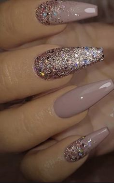 Ongles Beiges, Taupe Nails, Shiny Nails Designs, Ombre Acrylic Nails, Glamour Nails, Beige Nails, Glitter Gel Nails, Sparkle Nails, Get Nails