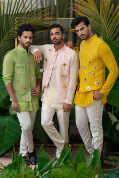 By Runit Gupta Long Jacket Outfit, Indo Western Outfits For Men, Indo Western Dress For Men, Outfit For Wedding, Mens Jacket Pattern, Tropical Outfits, Mens Indian Wear