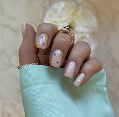 Nail Art On Natural Nails Short, Evil Eye Nails Square, Summer Nails Sparkle, Evil Eye Nails Short, Capping Gel Uñas, Short Biab Nails, Capping Uñas, Evil Eye Nail Art, Square Gel Nails