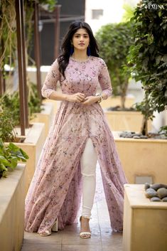 Stitching Styles, Megha Akash, Salwar Kamiz, Trendy Dress Outfits, Indian Woman, Sleeves Designs For Dresses