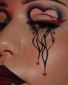 Black And Red Makeup, Maquillage Halloween Simple, Goth Eye Makeup, Mekap Mata, Cute Eye Makeup, Halloween Eye Makeup