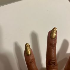 Vintage 14k Gold Press On Nails. Exclusive One Of A Kind And Unique In Every Way! Both Nails Included Gold Sparkle Gel Nails, Gold Press On Nails, Sparkle Gel Nails, Gold Sparkle, Gold Nails, Press On Nails, Womens Makeup, Nail Colors, Limited Time