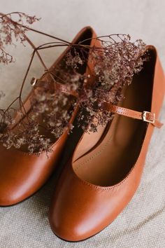 Mary-jane Cognac Brown Genuine Leather Shoes Flat Shoes - Etsy Netherlands Brown Wedding Shoes Women, Brown Leather Mary Janes, Nice Flat Shoes, Ballet Flats Brown, Style Ballet Flats, Brown Leather Ballet Flats, Leather Wedding Shoes, Brown Mary Janes, Random Products