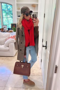 Winter Clothing Ideas, Cold Weather Clothes, Layered Outfit, Weather Clothes, Clog Slippers, Platform Clogs, Brown Blazer, Layering Outfits