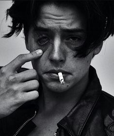 Sprouse Cole, Damon Baker, Cole Sprouse Aesthetic, Cole Sprouse Hot, Cole Sprouse Funny, Cole Sprouse Wallpaper, Cole Spouse, Riverdale Betty, Dylan And Cole