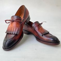 TucciPolo Mens Handcrafted Split Toe Hand Welted Stitched Chocolate-Brown Loafers - offering superior comfort and exquisite design. Shop TucciPolo Collection of top quality mens Luxury Handmade Italian leather designer Shoes. Leather : Hand polish Italian Leather Sole: Double Leather Sole Construction: hand welted sole & sides StitchedColor: Chocolate brown This is a made-to-order product. Each pair will be made upon receipt of order and shipped in approximately 15 days. Because our shoes ar Luxury Footwear, Shoes Box, Brown Loafers, Mens Luxury, Shoes Leather, Good Looking Men, Formal Shoes, Stylish Men, Luxury Shoes