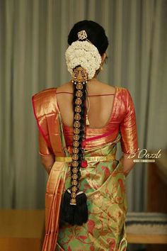 South Indian Hairstyle, Bridal Hair Decorations, Saree Hairstyles, Bridal Sarees South Indian, Bridal Hairdo