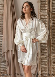 Robe For Bride, Lingerie For Bride, Bride Dressing Gown, Tulle Maternity Dress, Silk Robe Long, Wedding Bolero, Maternity Dresses For Baby Shower, Satin Robes, Wedding Robes