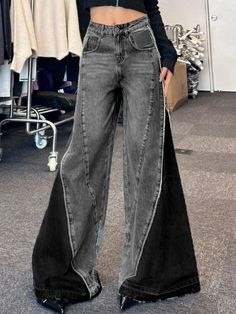 Wide Leg Boyfriend Jeans, Looks Total Jeans, Edgy Wardrobe, Denim Ideas, Diy Fashion Clothing, Vintage Punk, Upcycled Fashion, Jeans Diy