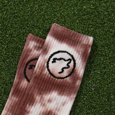 Our logo classic crew socks provide all-day everyday comfort. Made with 100% combed cotton, therefore has more breathability and softness than your typical cotton socks. Terry sole bottom, perfect for all day comfort. 100% combed cotton thick terry sole bottom breathable high crew sock fit