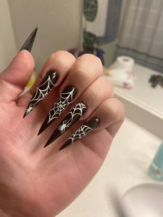 Stilleto Spooky Nails, Spiders Nails, Nails With Spider, Halloween Nails Long Stiletto, Light Halloween Nails, Spider Inspired Nails, Nail Spider, Goth Gel X Nails, Black Goth Nails Ideas