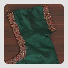 Green Blouse Designs, Maggam Blouse, Cotton Blouse Design, Sari Design, New Saree Blouse Designs, Traditional Blouse Designs, Cutwork Blouse Designs, Blouse Design Images, Blouse Designs Indian