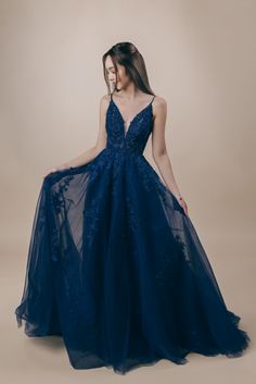 A Line Flowy Dress, A Line Lace Prom Dress, Midnight Dress Gowns, Light Blue Prom Dress Glitter, Pretty Blue Prom Dresses, Casual Prom Dress Simple, Blue Aesthetic Prom Dress, Met Gala Prom Dress Ideas, Senior Prom Dresses 2023