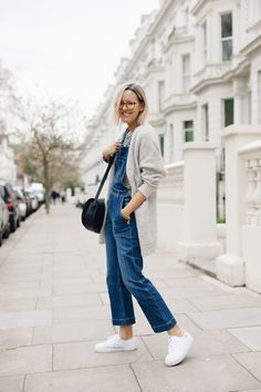 Jean Dungarees Outfits, Jeans Dungarees Outfits, Dungaree Outfit Winter, Style Language, Alex Stedman, Dungarees Outfit, Dungarees Outfits