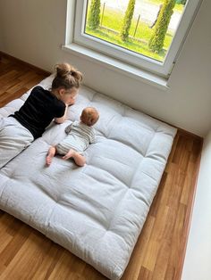 Organic Play Mat Crawling Mat Filled HEMP Fiber in Non-dyed - Etsy Cosleeping Bedroom, Baby Crawling Mat, Baby Floor Mat, Toddler Gear, Hemp Fiber, Waste Free, Natural Linen Fabric, Mom Stuff, Dyed Linen