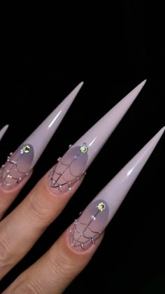 Long Witchy Nails, Halloween Stilleto Nail Designs, Halloween Stilleto Nails, Edgy Nails